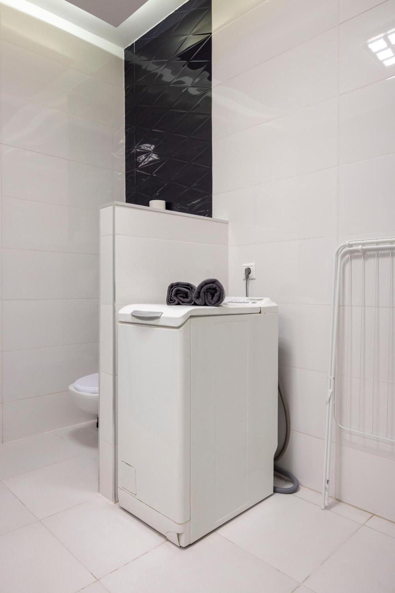 Deluxe Central Elizabeth Residence W/ 4Bedrm, 2Bathrm, 1Lvngrm Budapest Exterior photo