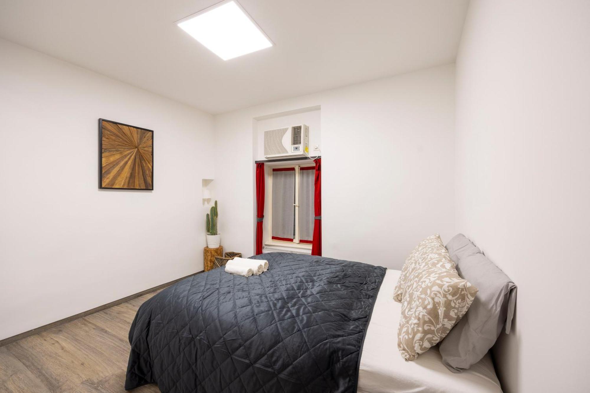 Deluxe Central Elizabeth Residence W/ 4Bedrm, 2Bathrm, 1Lvngrm Budapest Exterior photo