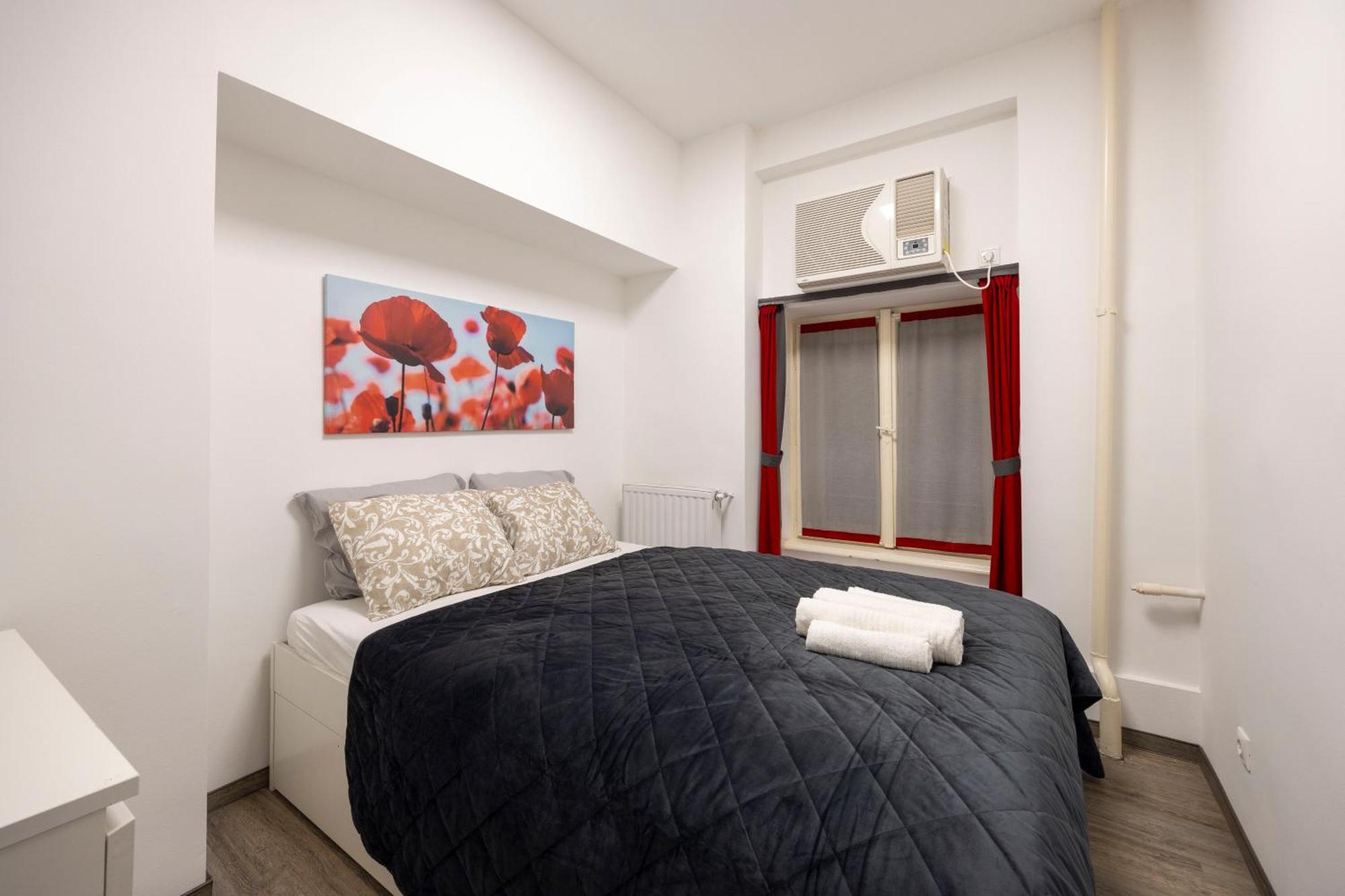 Deluxe Central Elizabeth Residence W/ 4Bedrm, 2Bathrm, 1Lvngrm Budapest Exterior photo